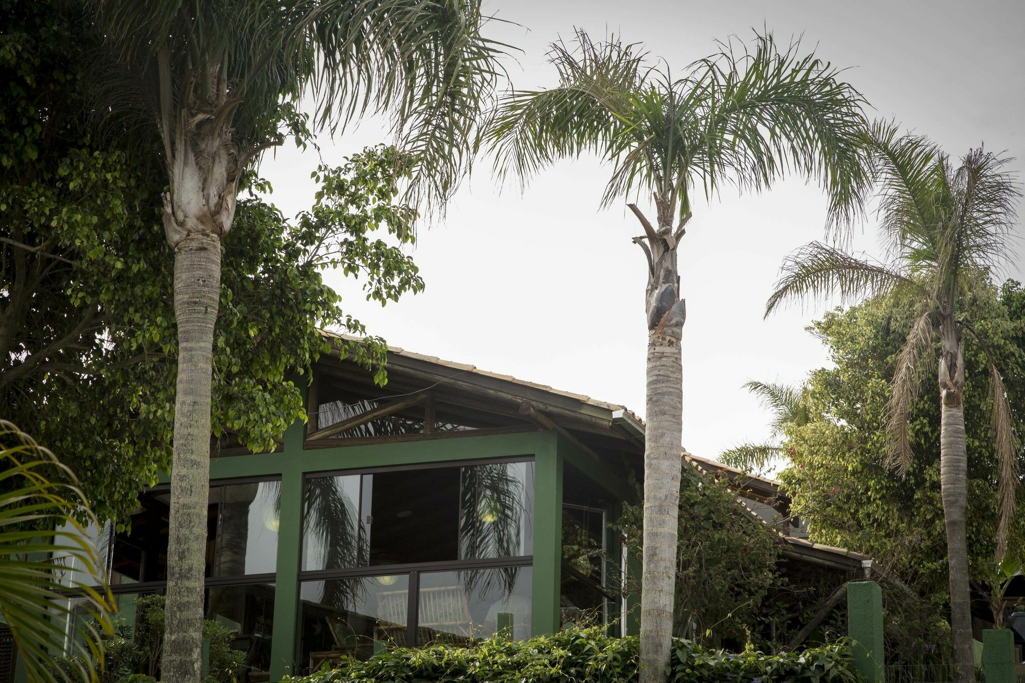 Pousada Vale Verde Bungalows Praia do Rosa Bagian luar foto